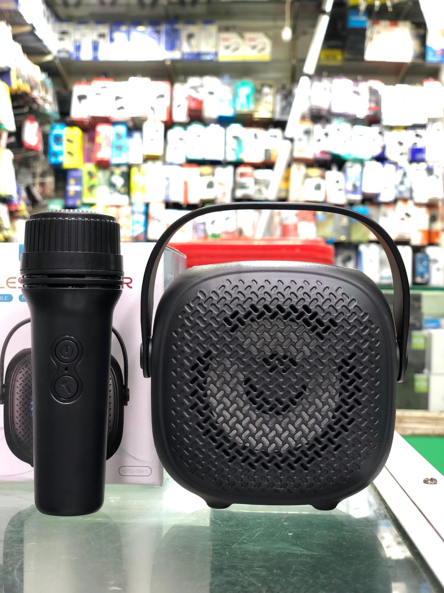 Greatnice GTS-1941 Portable 3-Inch Bluetooth Speaker with Wireless Microphone